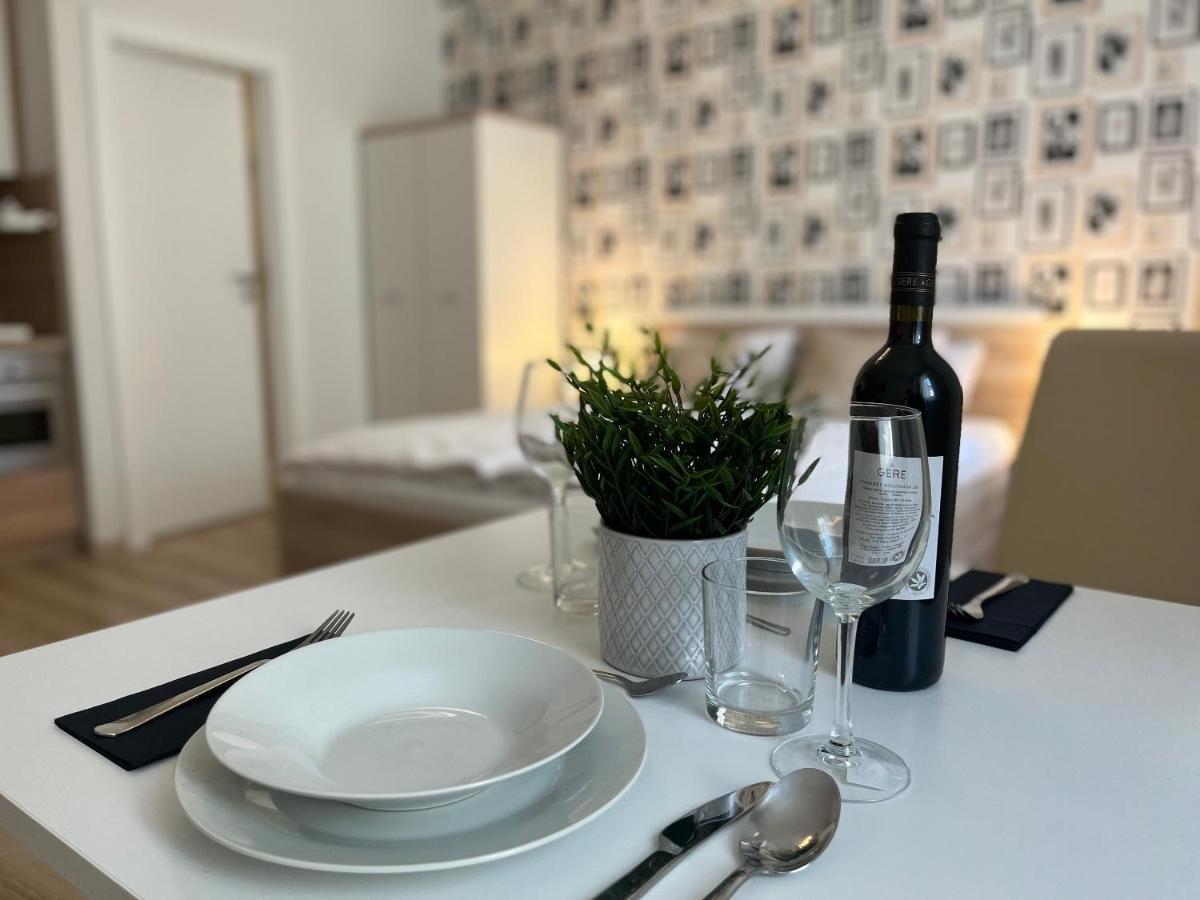 Camille Apartmanhouse Budapest Exterior photo